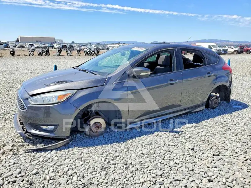 2016 Ford FOCUS photo