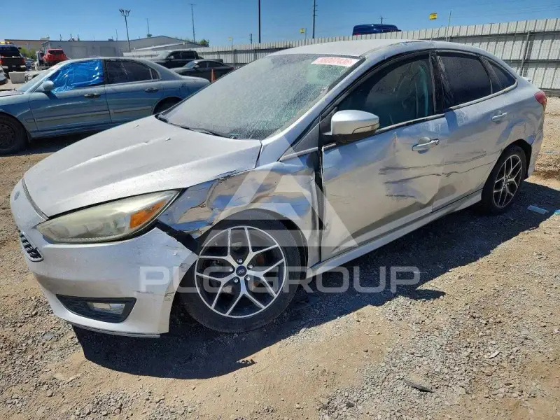 2016 Ford FOCUS фото
