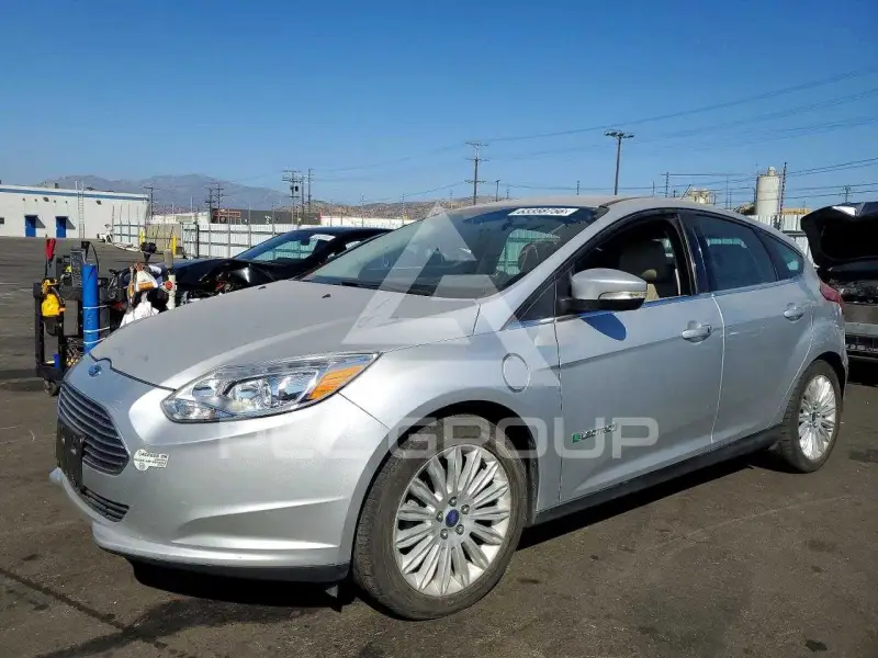 2016 Ford FOCUS фото