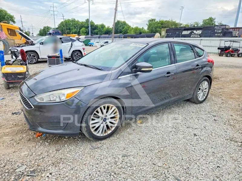 2016 Ford FOCUS photo
