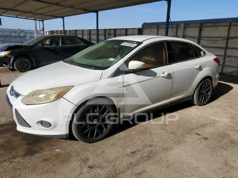 2016 Ford FOCUS фото