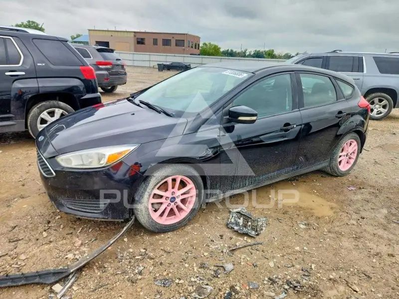2016 Ford FOCUS photo
