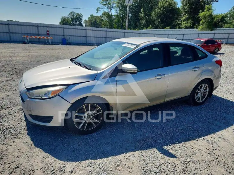 2016 Ford FOCUS фото