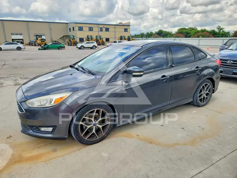 2016 Ford FOCUS photo