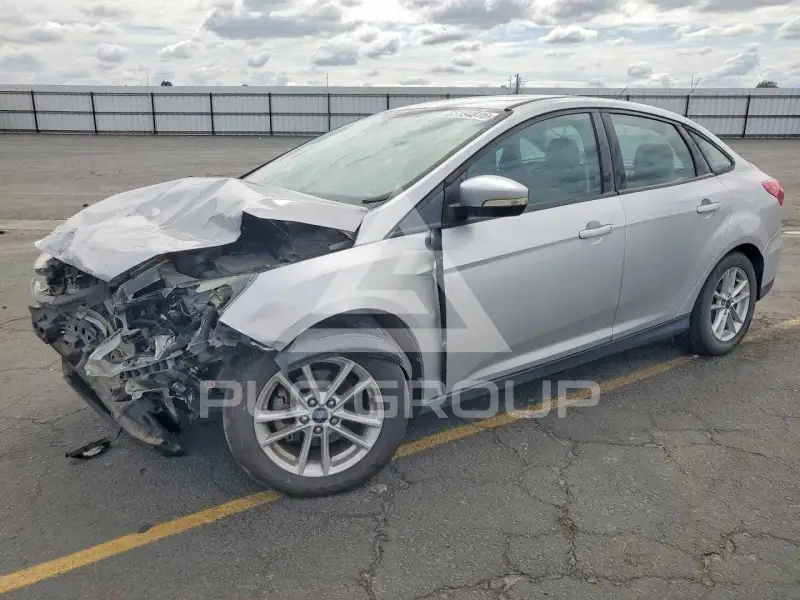 2016 Ford FOCUS photo