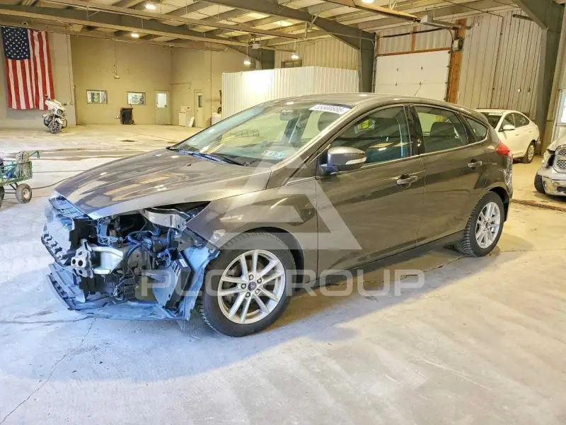 2016 Ford FOCUS photo