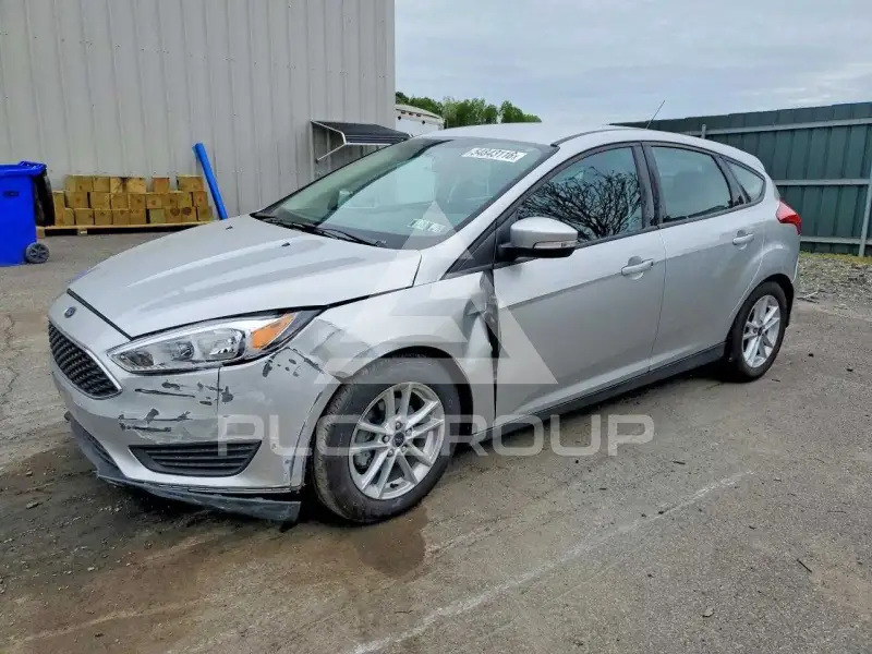 2016 Ford FOCUS photo