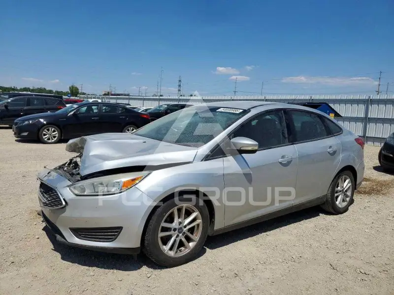 2016 Ford FOCUS photo