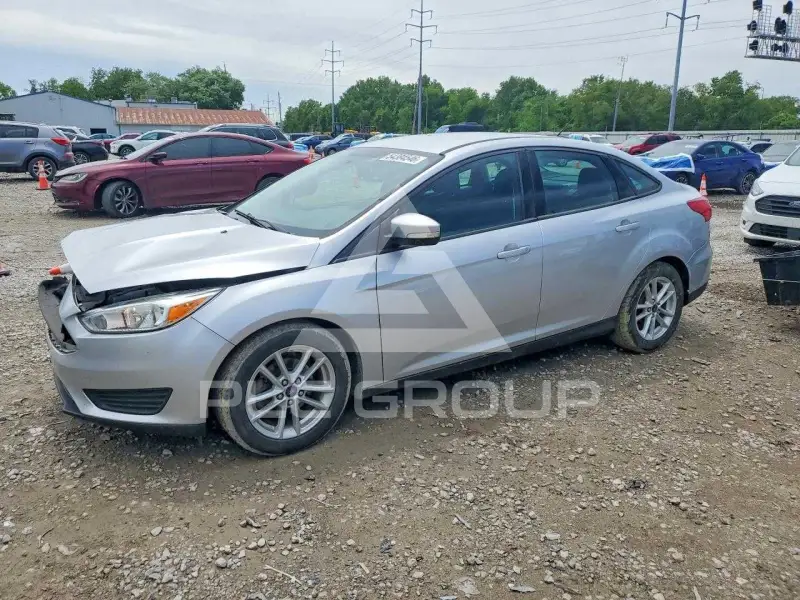 2016 Ford FOCUS photo