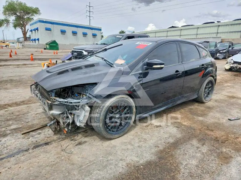 2016 Ford FOCUS photo