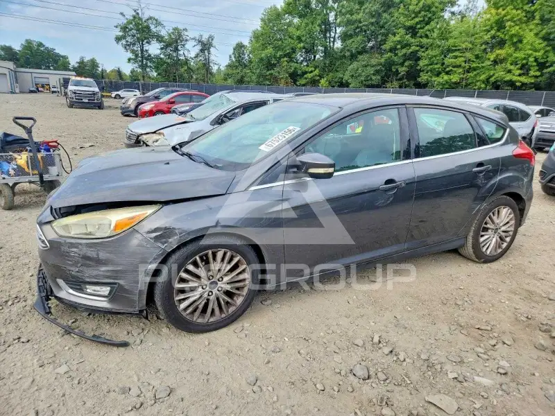 2016 Ford FOCUS photo