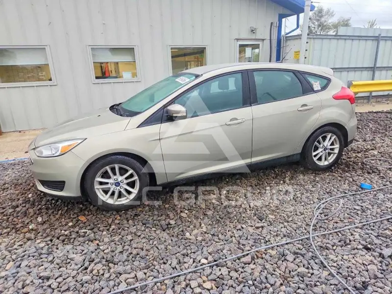 2016 Ford FOCUS photo