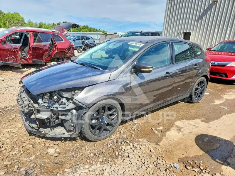 2016 Ford FOCUS photo