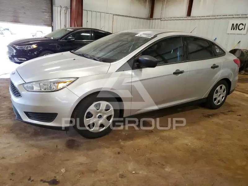 2016 Ford FOCUS photo