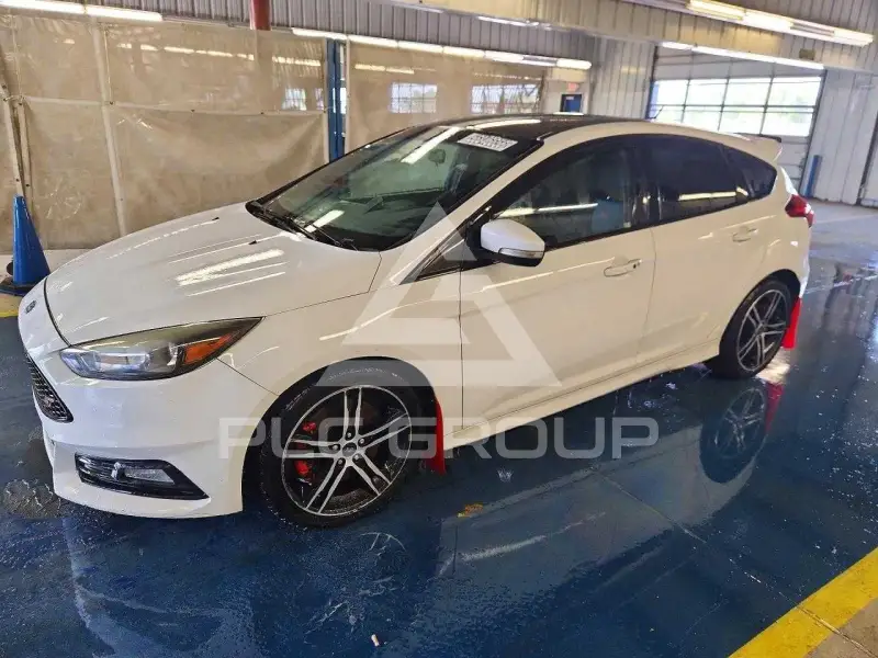 2016 Ford FOCUS фото