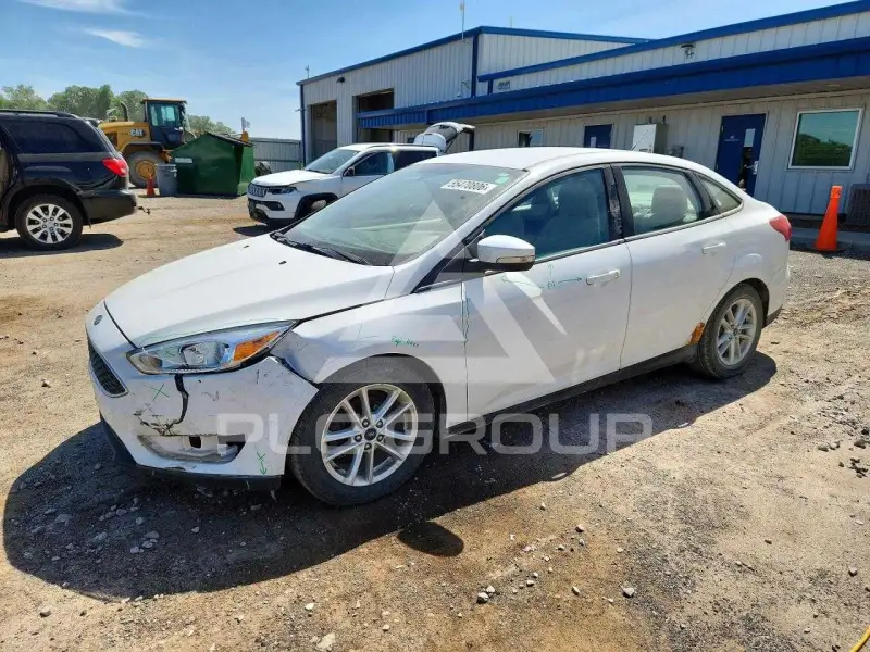 2016 Ford FOCUS фото
