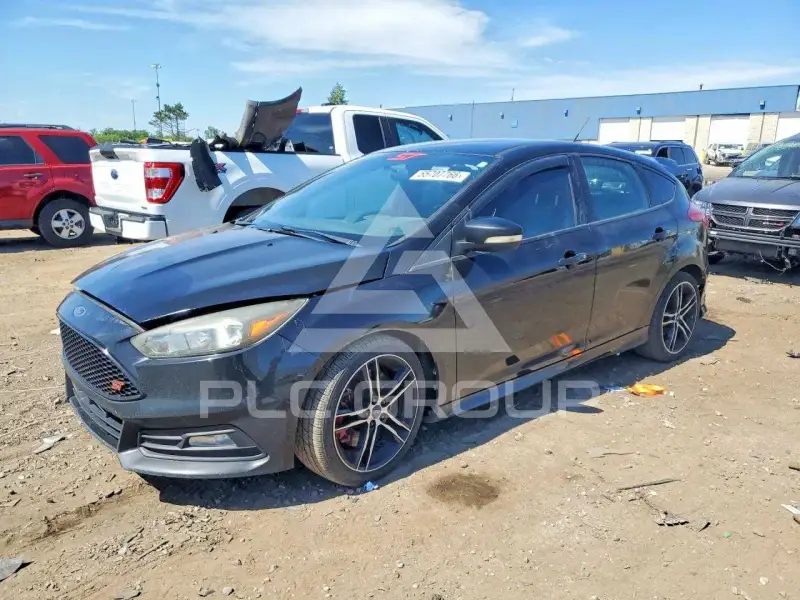 2016 Ford FOCUS фото