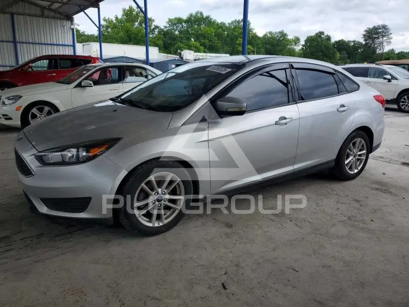 2016 Ford FOCUS photo