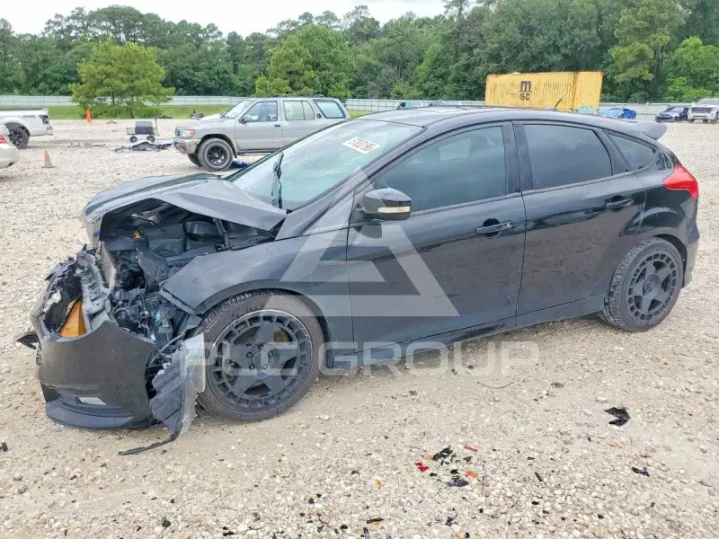 2016 Ford FOCUS фото
