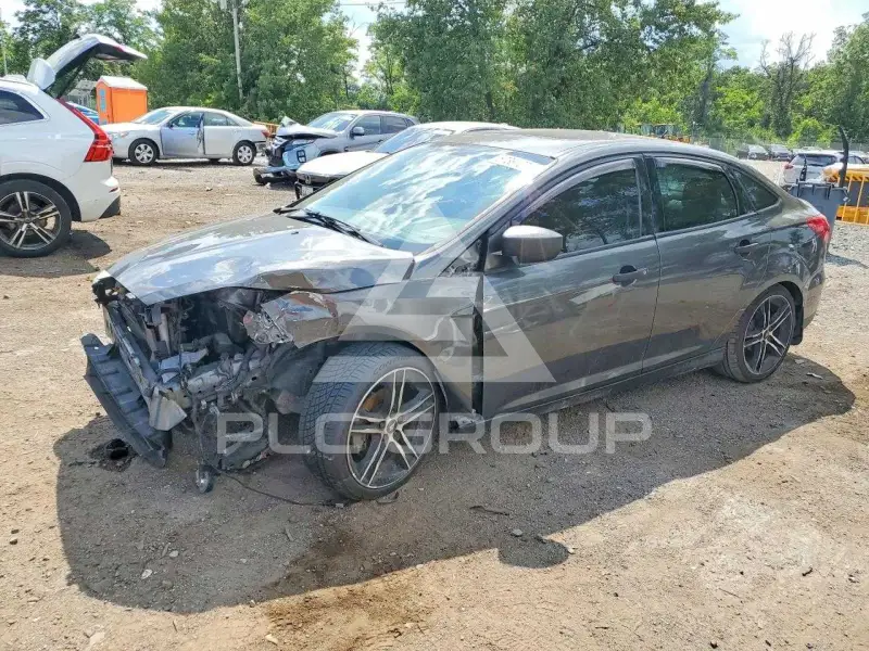 2016 Ford FOCUS фото