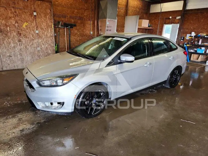 2016 Ford FOCUS фото