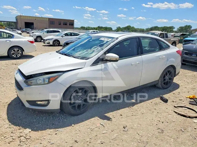 2016 Ford FOCUS фото