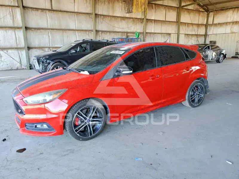 2016 Ford FOCUS photo