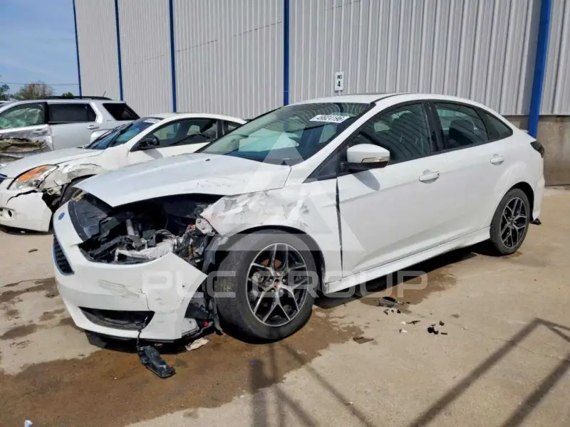 2016 Ford FOCUS фото