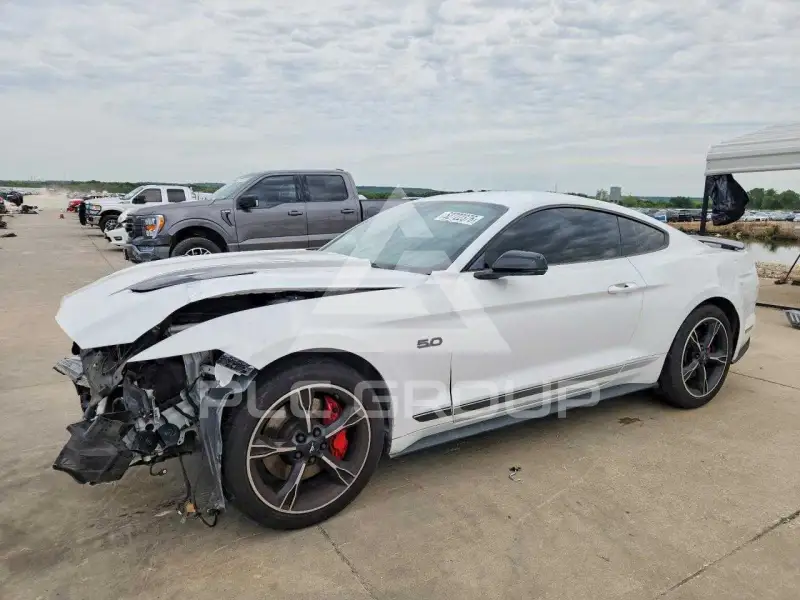 2016 Ford MUSTANG фото