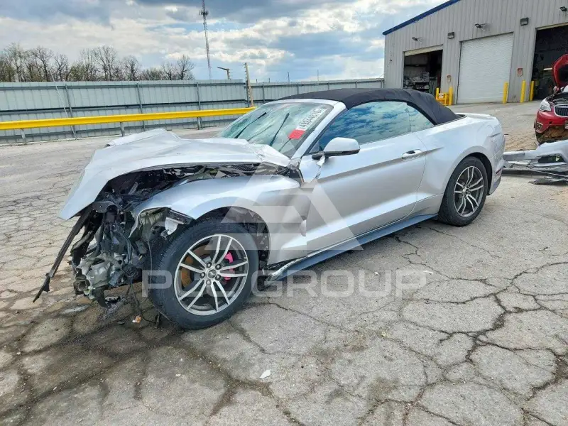 2016 Ford MUSTANG фото