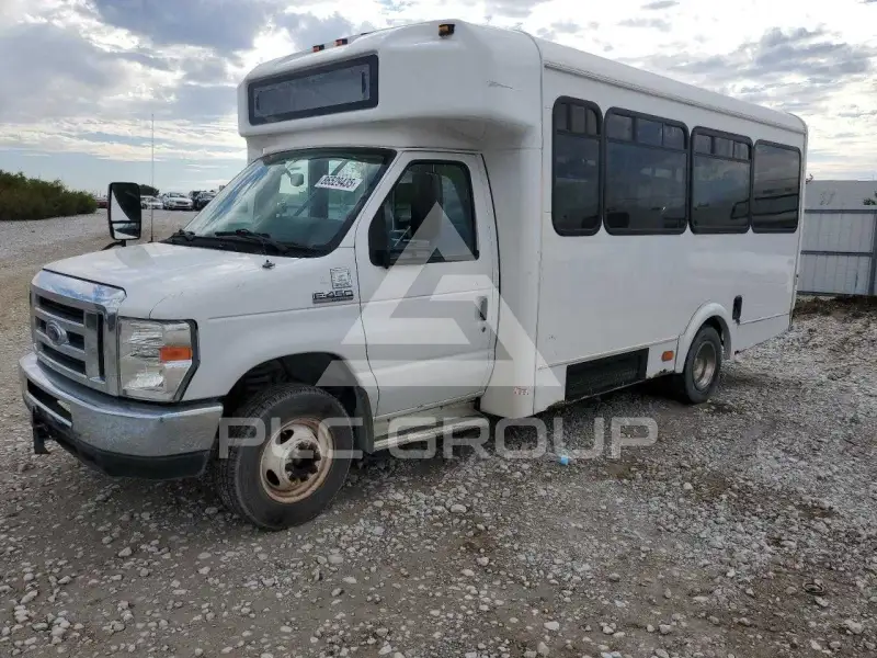 2016 Ford ECONOLINE фото