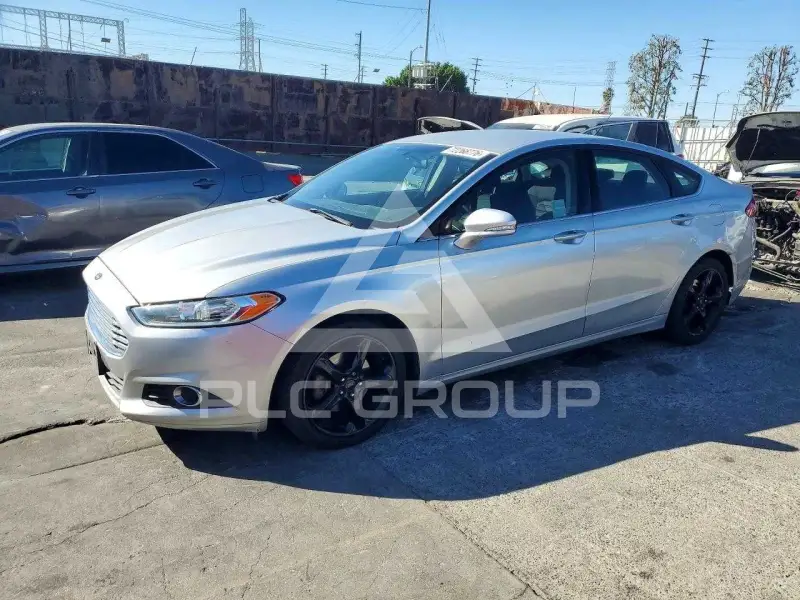 2016 Ford FUSION photo