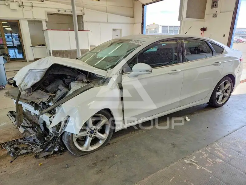 2016 Ford FUSION фото