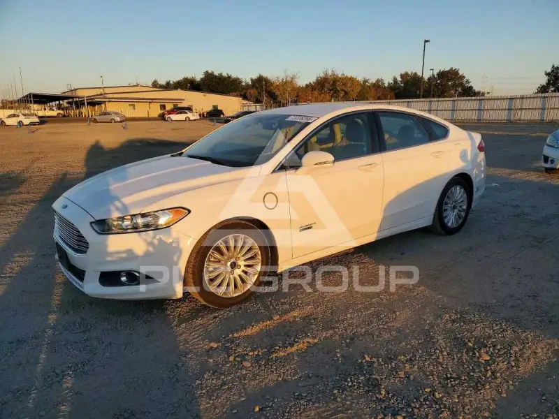 2016 Ford FUSION photo