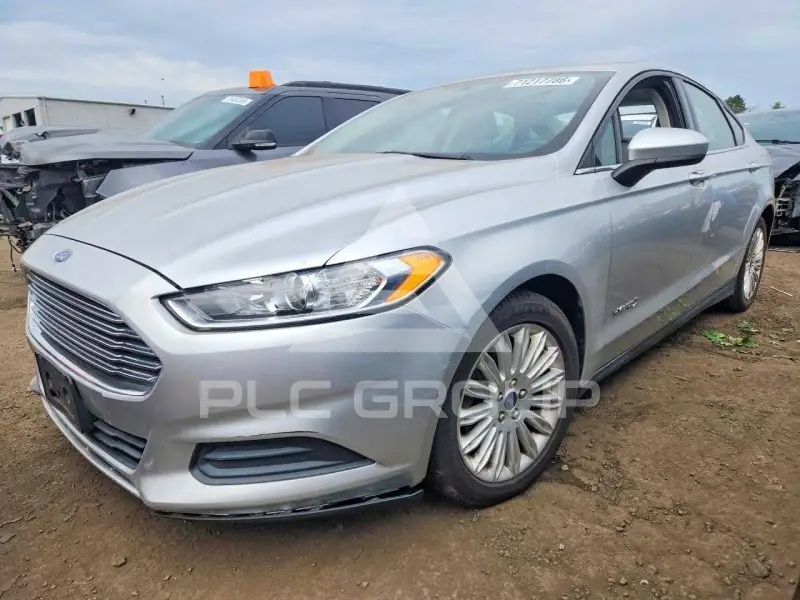 2016 Ford FUSION фото