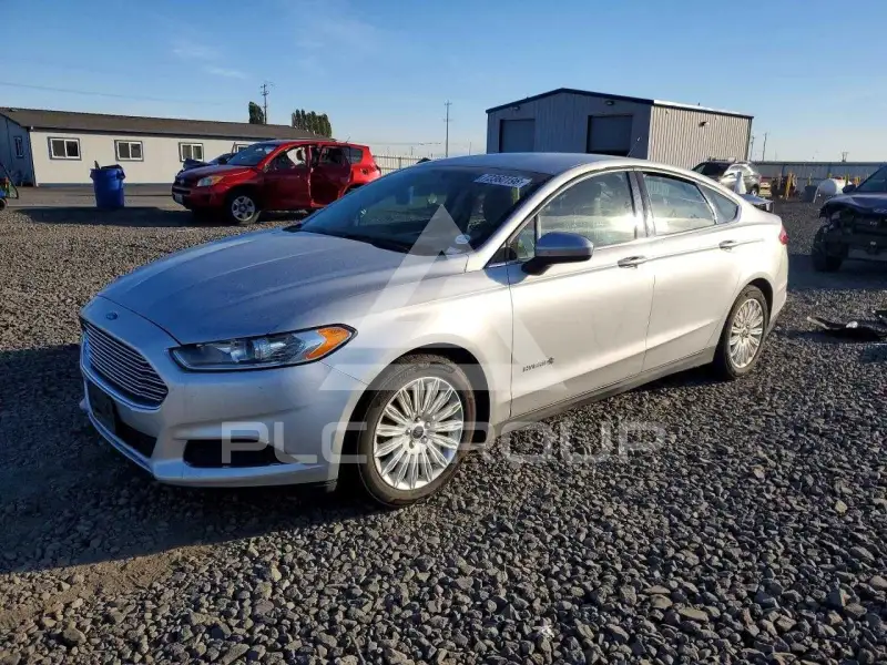 2016 Ford FUSION фото