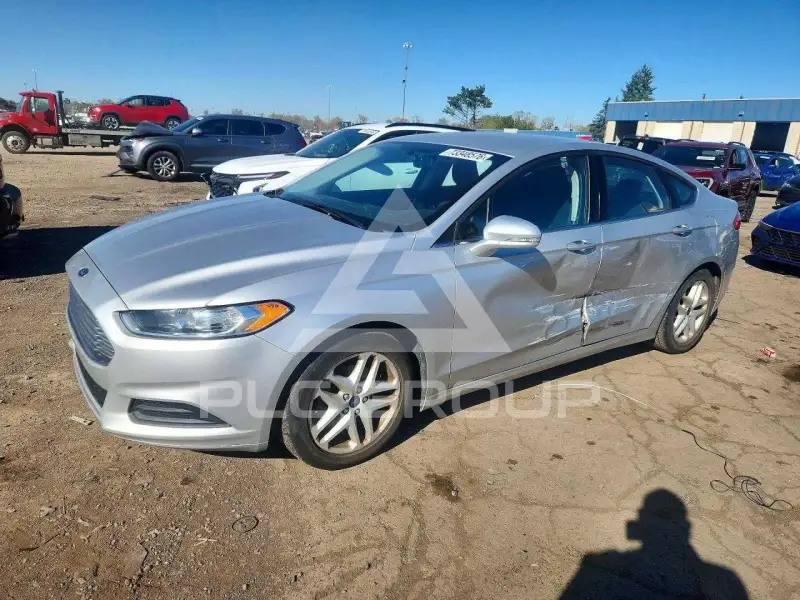 2016 Ford FUSION photo