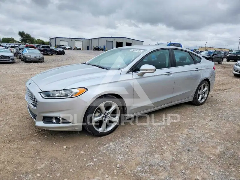 2016 Ford FUSION photo