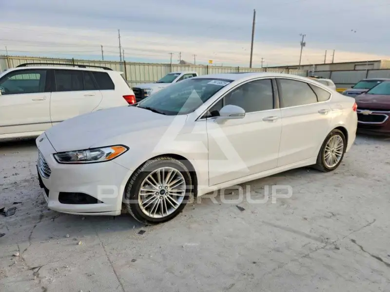 2016 Ford FUSION photo