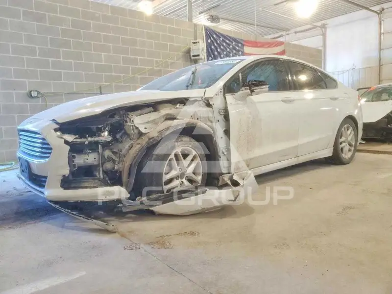 2016 Ford FUSION фото