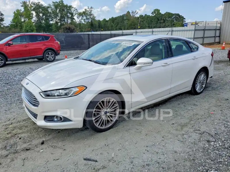 2016 Ford FUSION фото