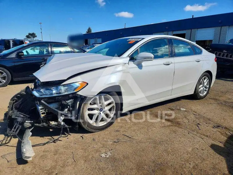 2016 Ford FUSION фото