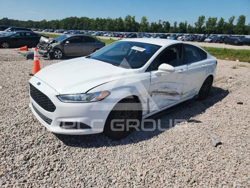 2016 Ford FUSION photo