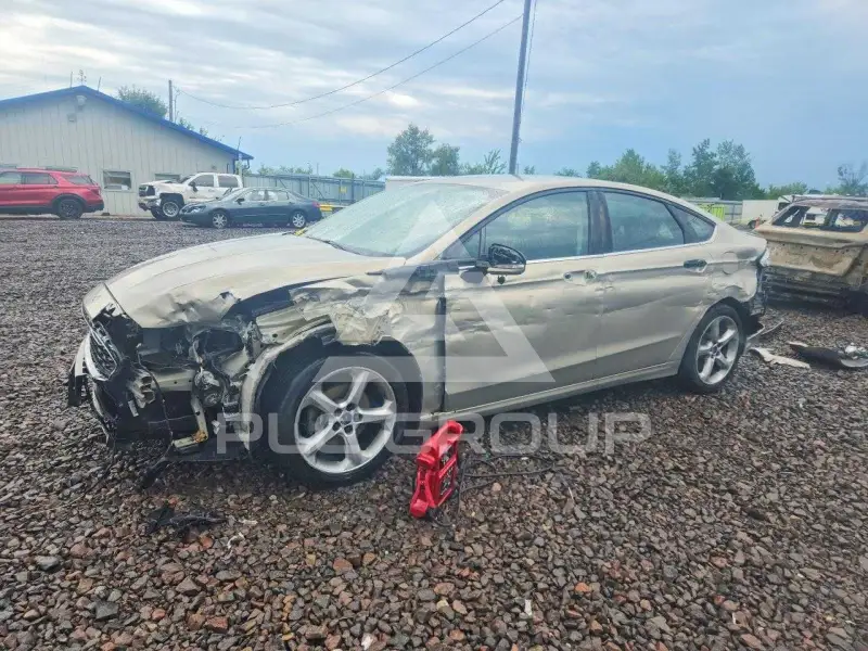 2016 Ford FUSION photo