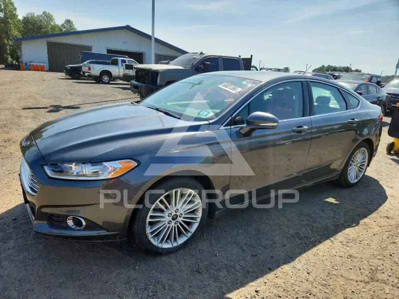 2016 Ford FUSION фото