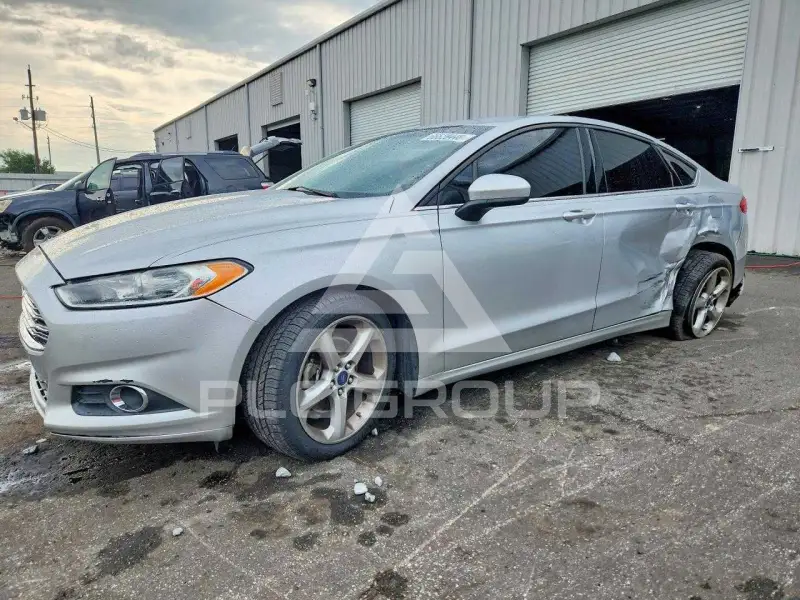 2016 Ford FUSION photo