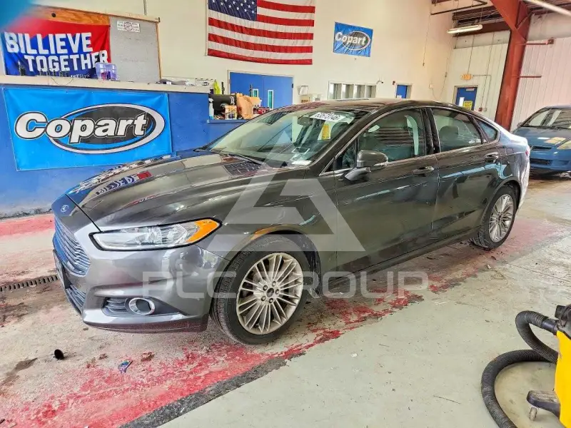 2016 Ford FUSION photo