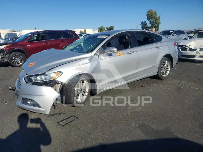 2016 Ford FUSION фото