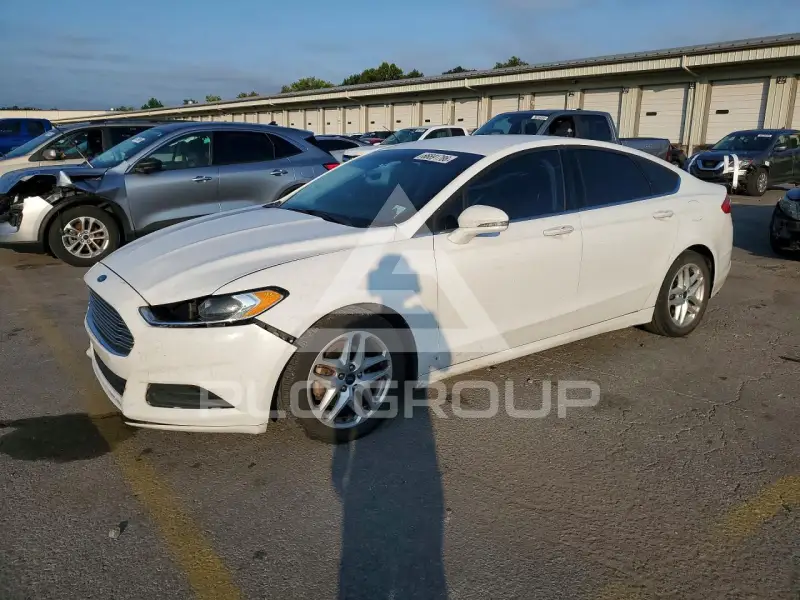 2016 Ford FUSION фото