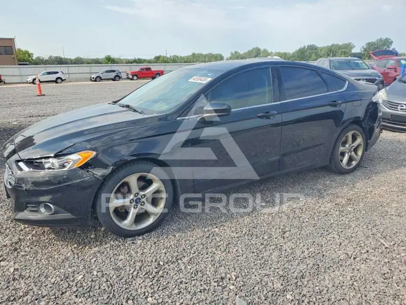 2016 Ford FUSION photo